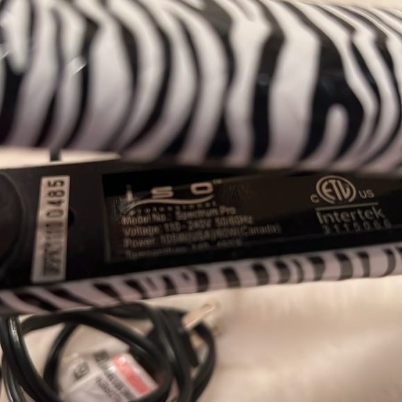 I S O PROFESSIONAL 1 INCH STRAIGHT IRON. ZEBRA PRINT. Gently used. - Picture 6 of 6